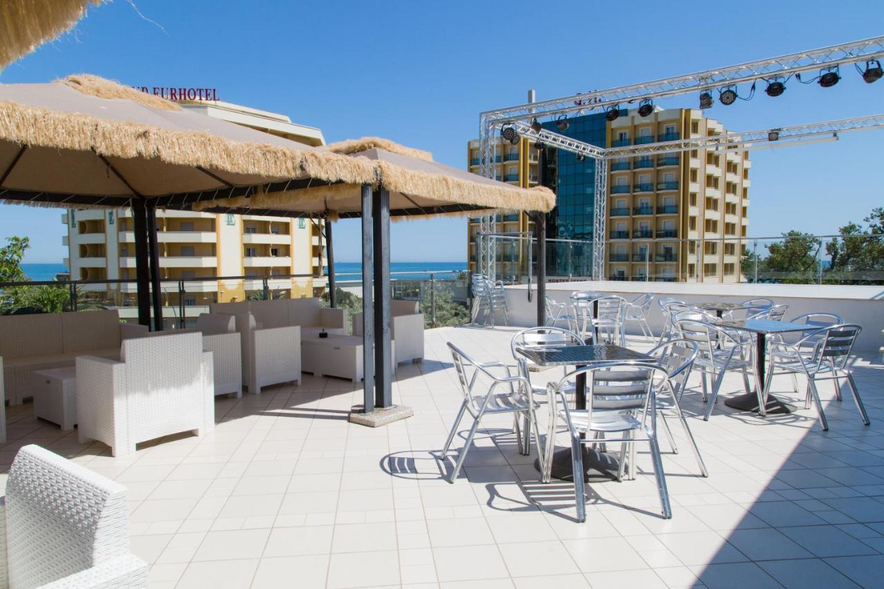 Hotel Duca Degli Abruzzi Montesilvano Exterior foto