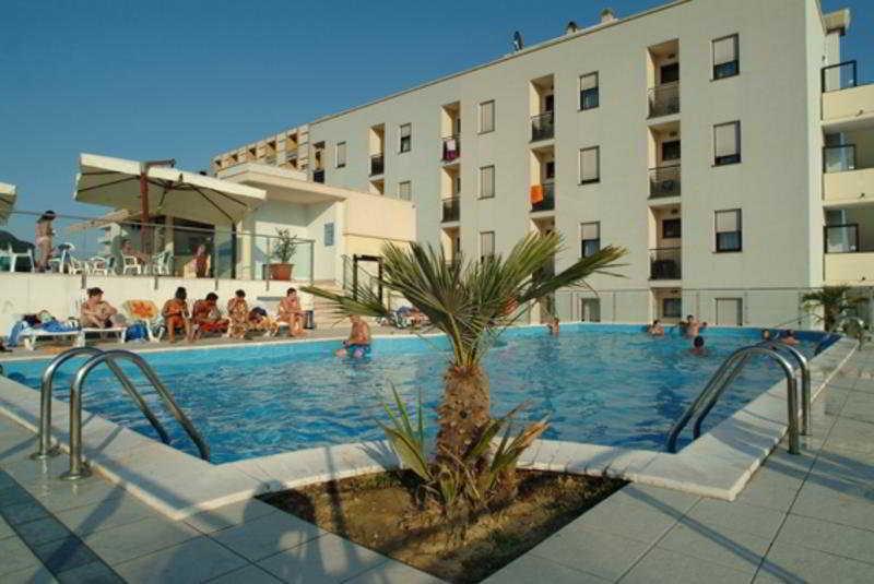 Hotel Duca Degli Abruzzi Montesilvano Exterior foto